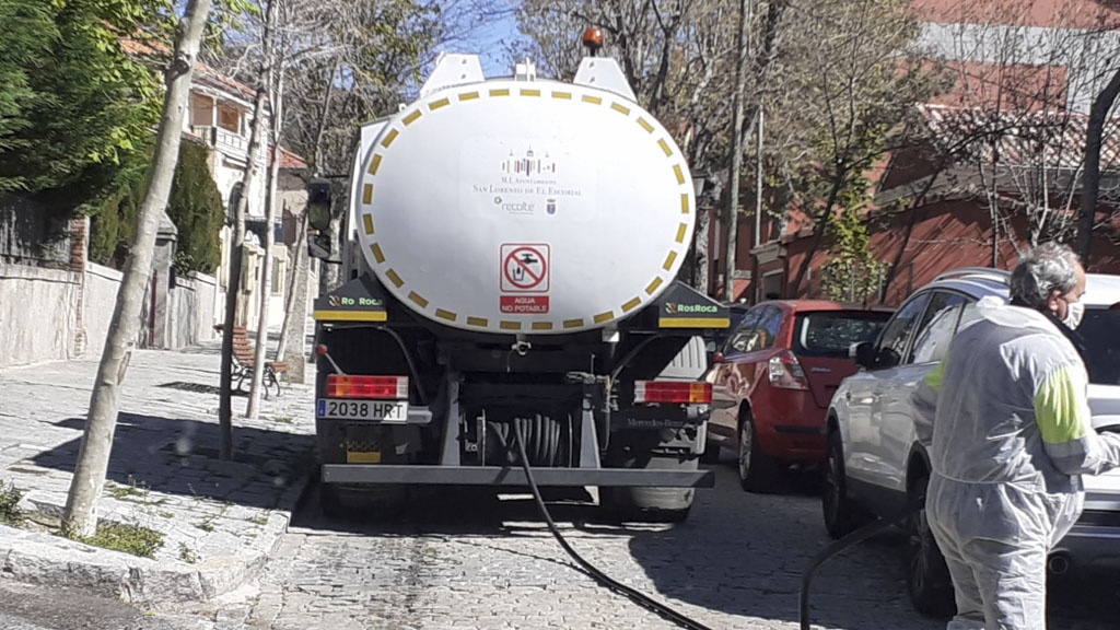 Limpieza y desinfección del Paseo de Unamuno
