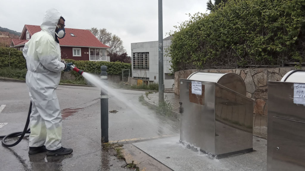 Limpieza y desinfección de zona Cebadillas, Fray Luis de León y Paseo Miguel de Unamuno