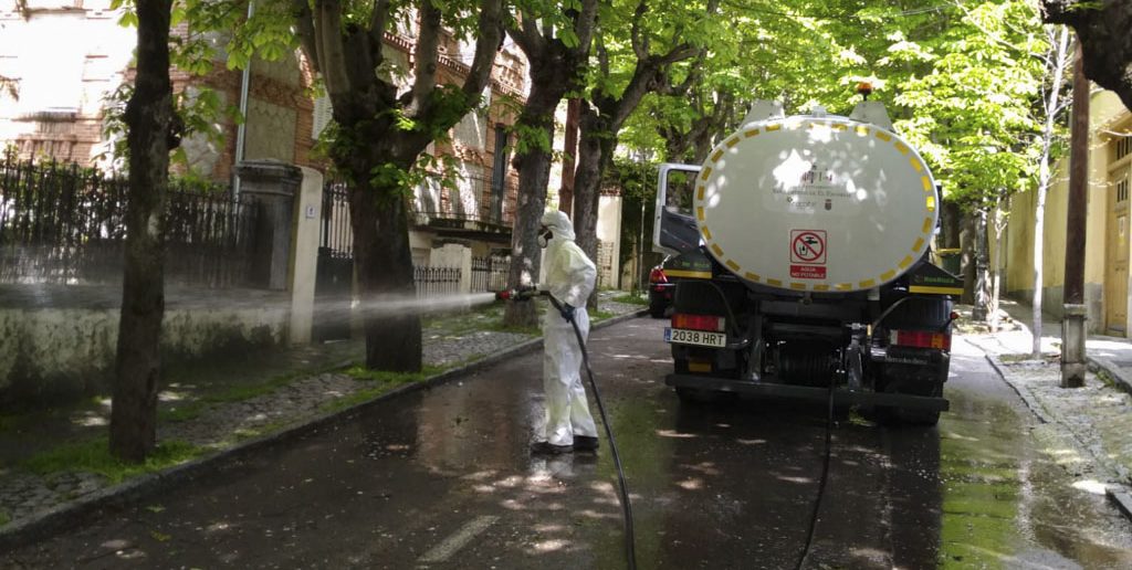Limpieza y desinfección del Barrio del Plantel