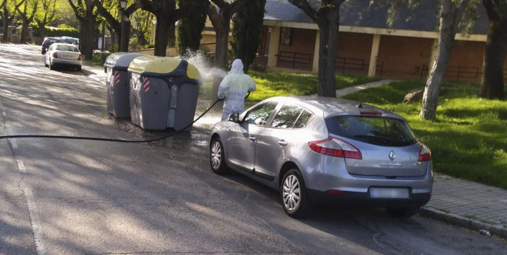Limpieza y desinfección de la Urbanización Monte Escorial