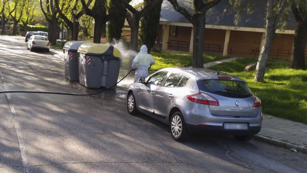 Limpieza y desinfección de la Urbanización Monte Escorial