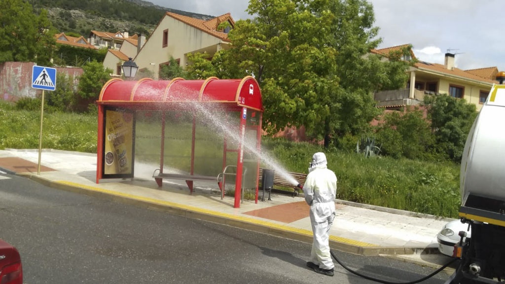 Limpieza y desinfección de zona de Las Cebadillas