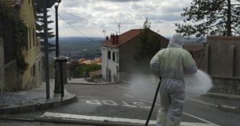 Limpieza y desinfección del barrio de Las Casillas