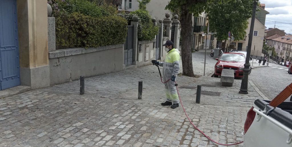 Limpieza y desinfección de Xavier Cabello Lapiedra, Ctra. Presa y Alarcón