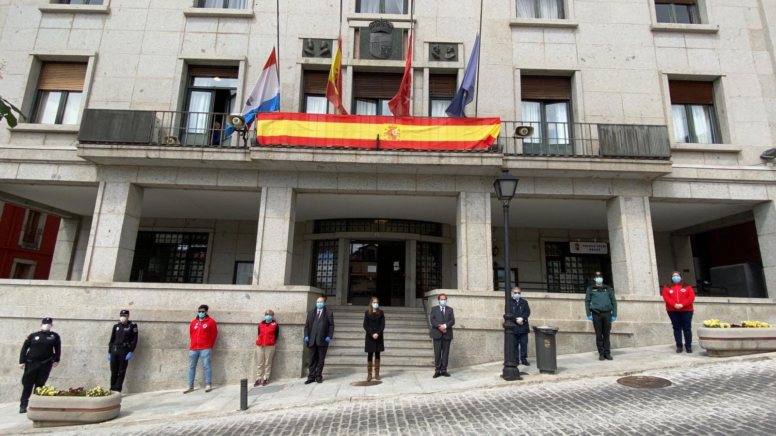 Minuto de silencio por las víctimas del coronavirus