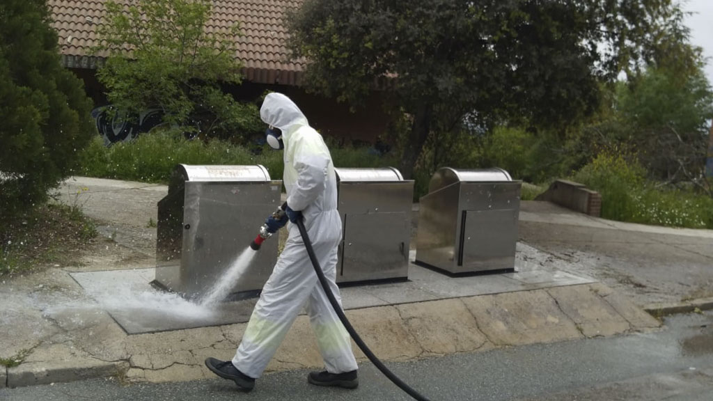 Limpieza y desinfección de la Urbanización La Pizarra