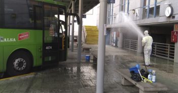 Limpieza y desinfección de la Estación de Autobuses