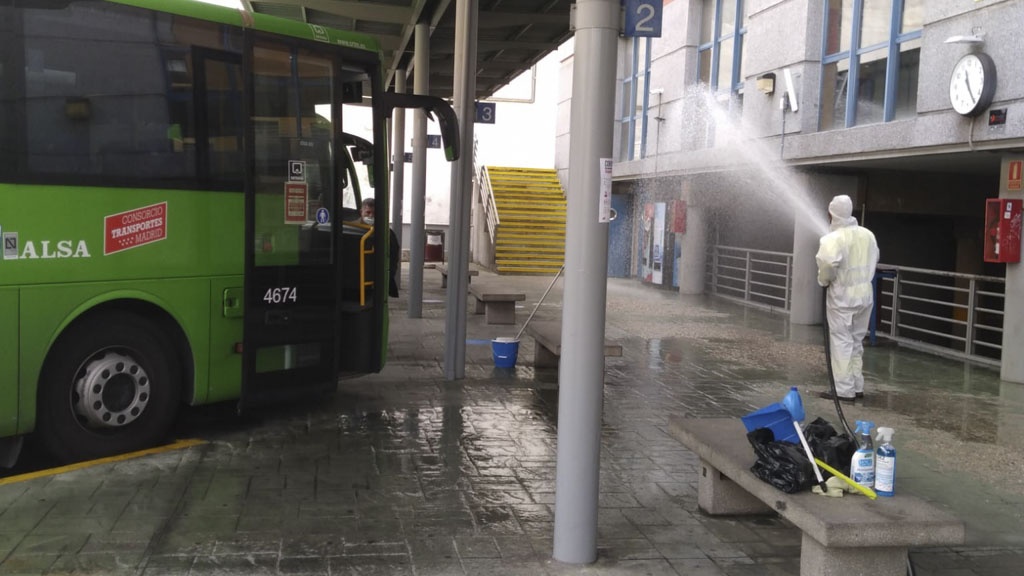 Limpieza y desinfección de la Estación de Autobuses