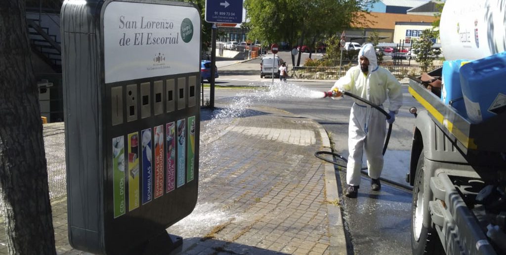 Limpieza y desinfección del barrio del Zaburdón