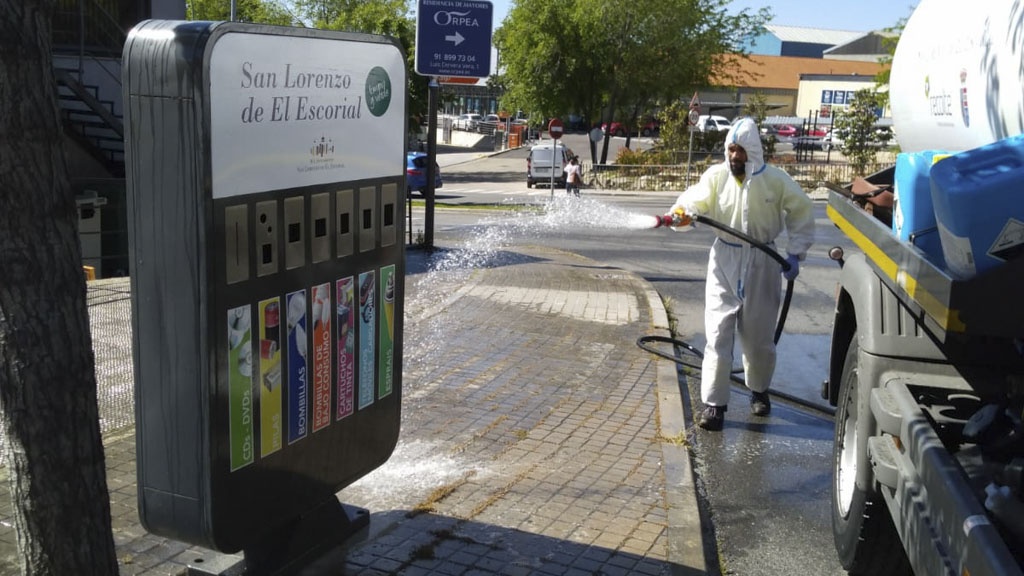 Limpieza y desinfección del barrio del Zaburdón