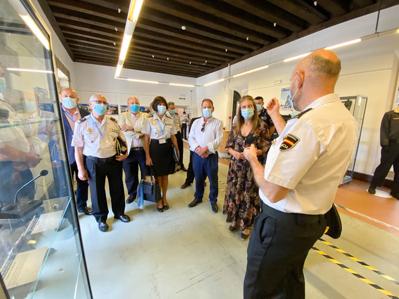 Exposición Policía Nacional 5