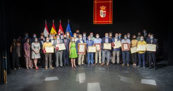 Representantes de los colectivos que reciben la Medalla de Oro del Real Sitio