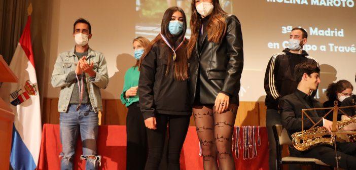 Lucía Rodríguez, con Candela Molina, destacada en Atletismo.