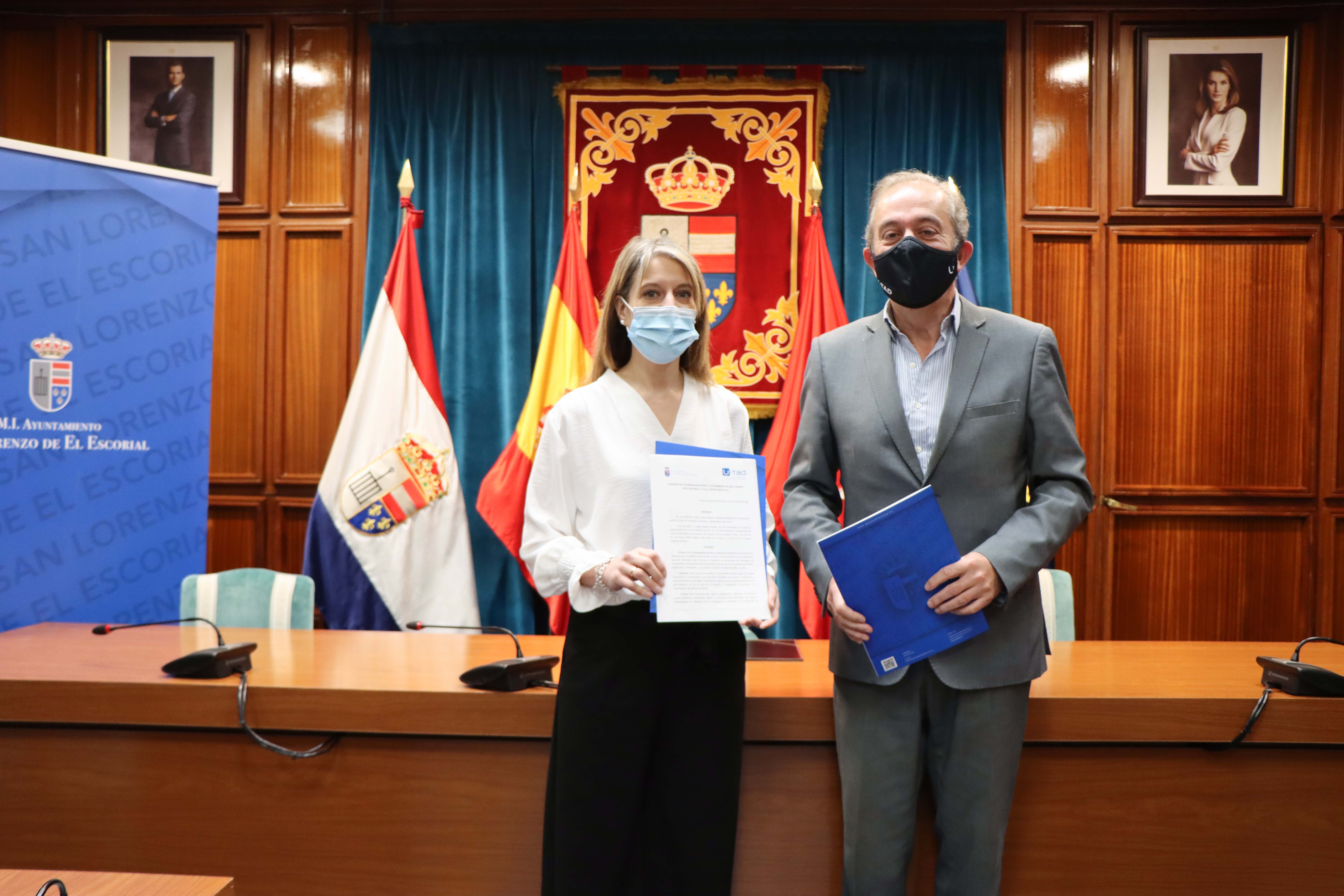 Firma convenio San Lorenzo de El Escorial y Utad 2