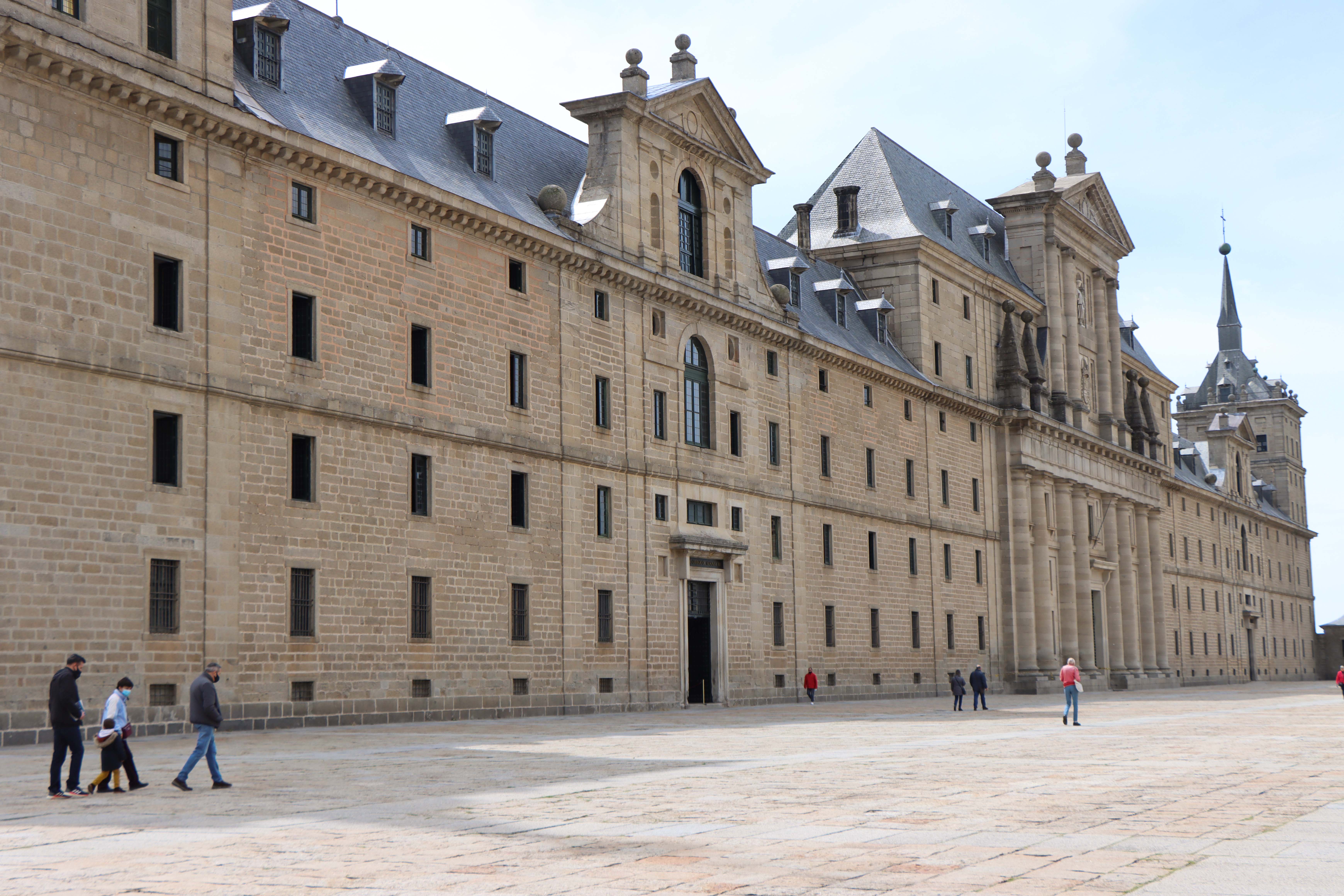 San Lorenzo de El Escorial - La Lonja del Monasterio-Visitas turísticas