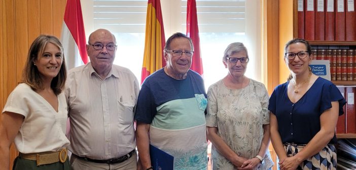 El Ayuntamiento de San Lorenzo de El Escorial firma un convenio de colaboración con la Asociación de la Tercera Edad