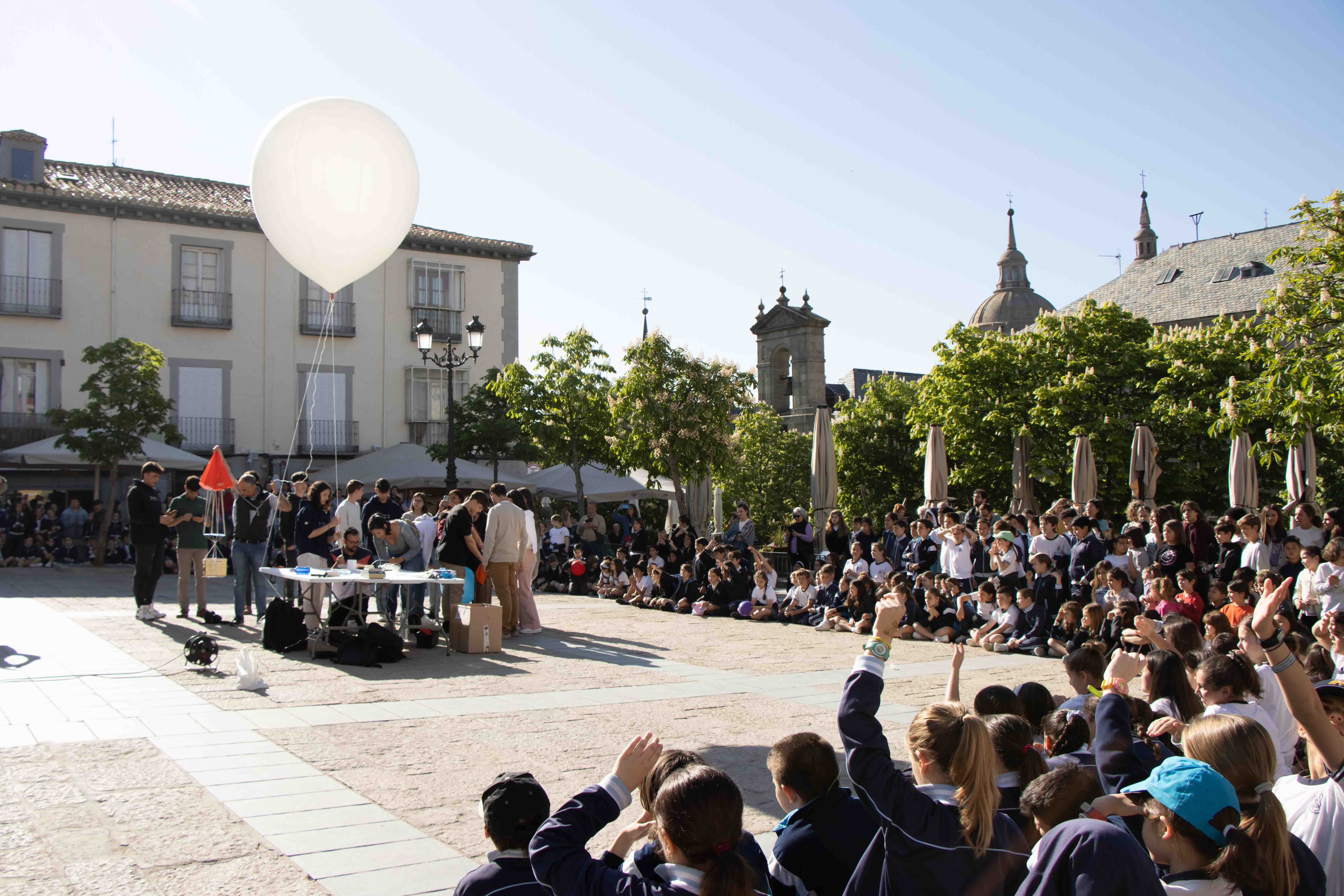 Lanzamiento sonda Colegio La Inmadulada Concepción San Lorenzo de El Escorial