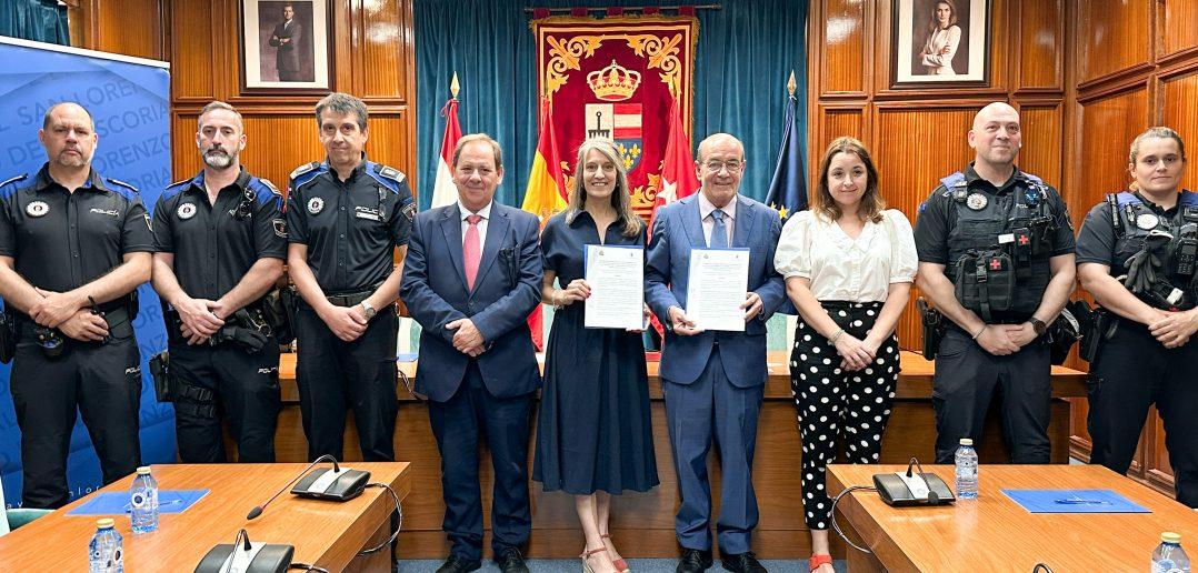 Firma del Convenio de colaboración entre las policías locales de El Escorial y San Lorenzo de El Escorial 2